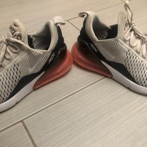 Air max 270 OG hot punch/light bone size 10 men